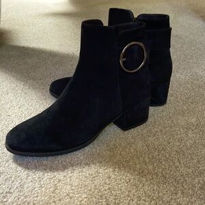 Vaneli Fidela Black Suede 8M boots
